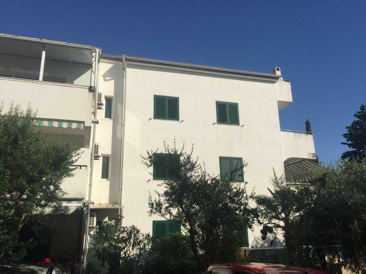 Ivana Apartment With Terrace Novalja Exterior foto